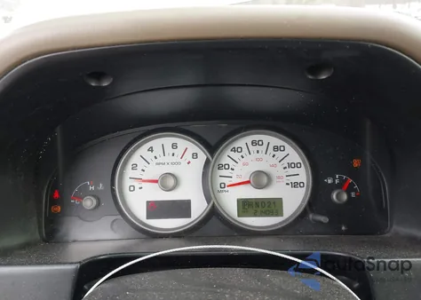 2005 Ford Escape Xlt z USA, uszkodzony, nr VIN 1FMYU03105KB02725